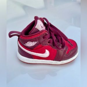 SOLD Rare Toddler Nike AIR JORDAN AV5172-600 size 5 - SO CUTE!
